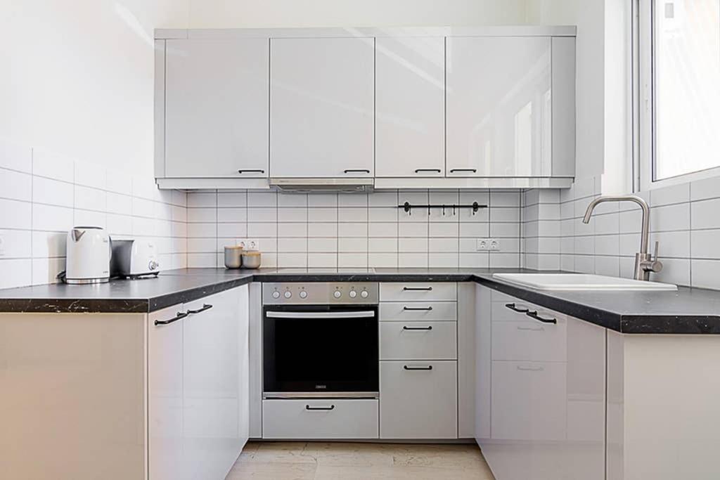 Cozy Flat With 1 Bedroom Next To Metro Station Atene Esterno foto